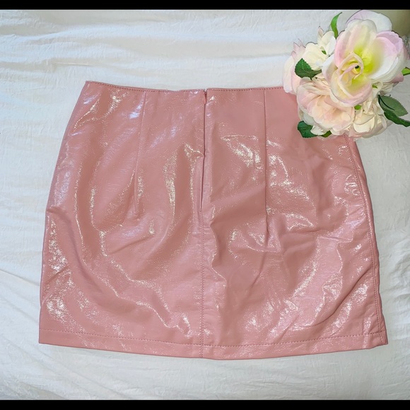 Pleather Pink Mini Skirt💕 - Picture 2 of 6
